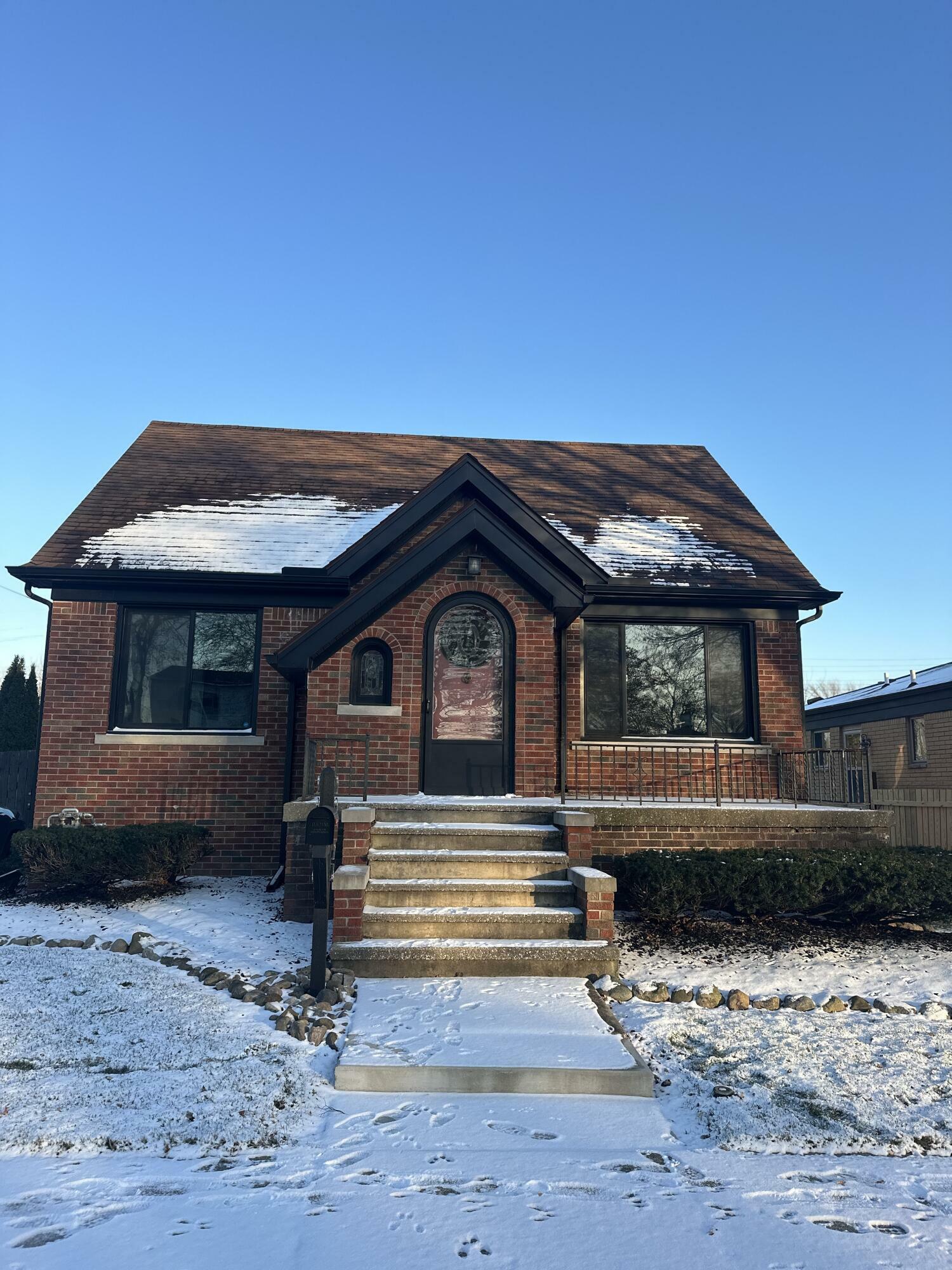 29226 Manhattan Street  Saint Clair Shores MI 48081 photo