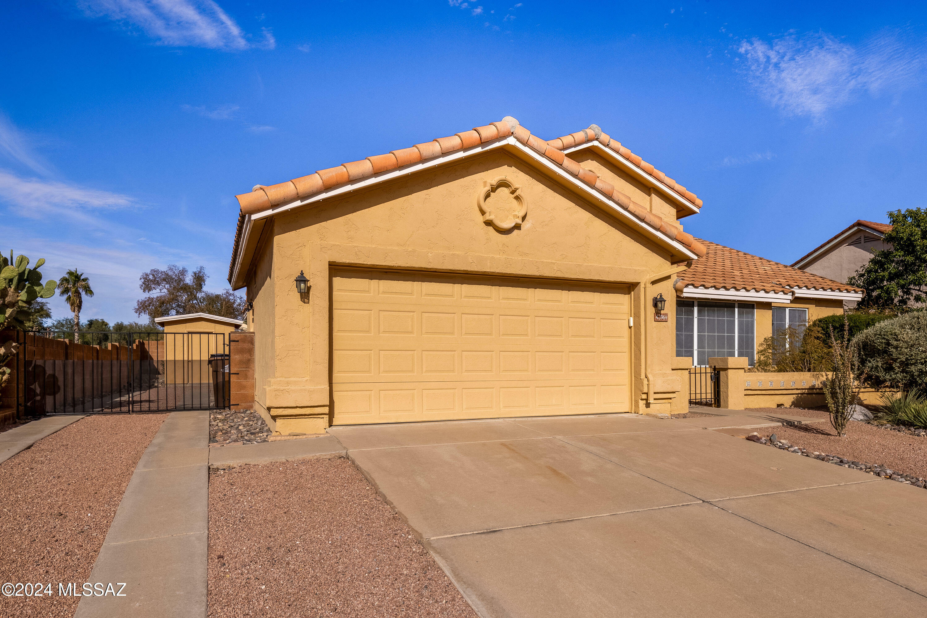 Property Photo:  4396 W Plantation Street  AZ 85741 