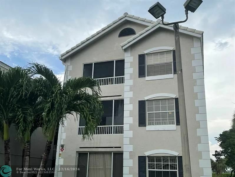 Property Photo:  2861 N Oakland Forest Dr 207  FL 33309 