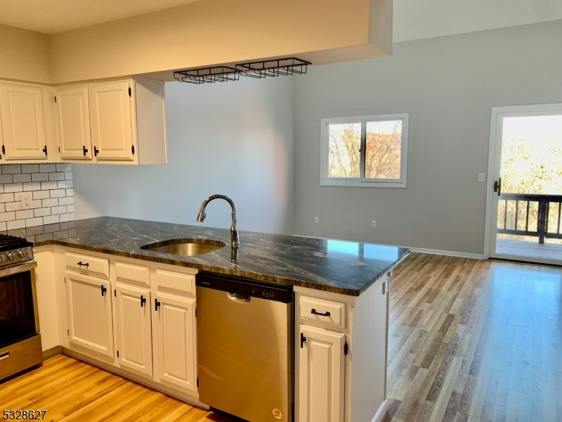 Property Photo: 2 Stowe Ct 6 NJ 07462