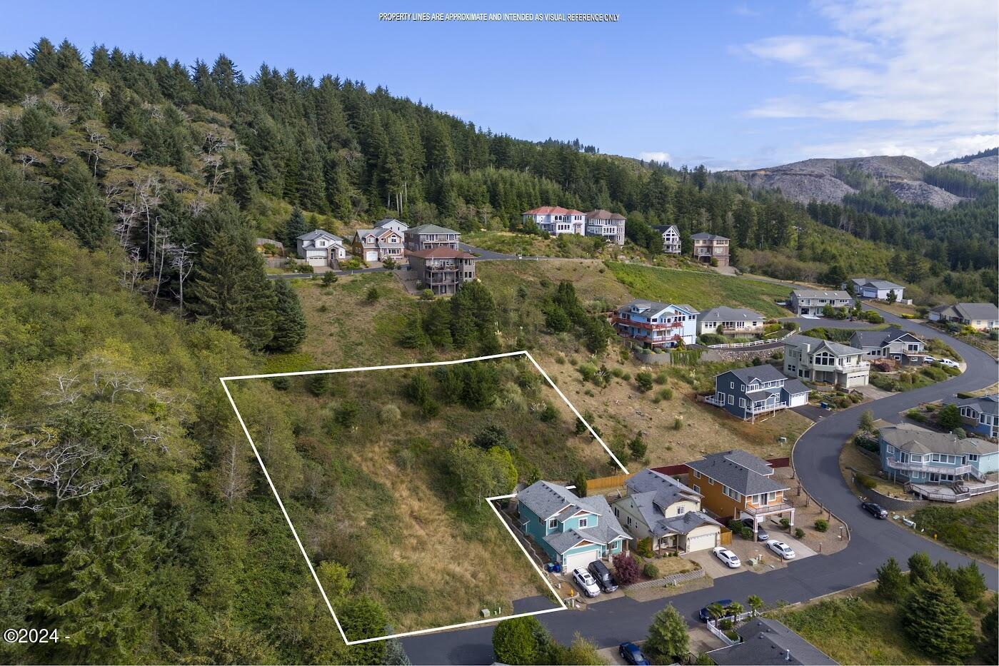 Property Photo: 8900 NE Harbor View Place OR 97341