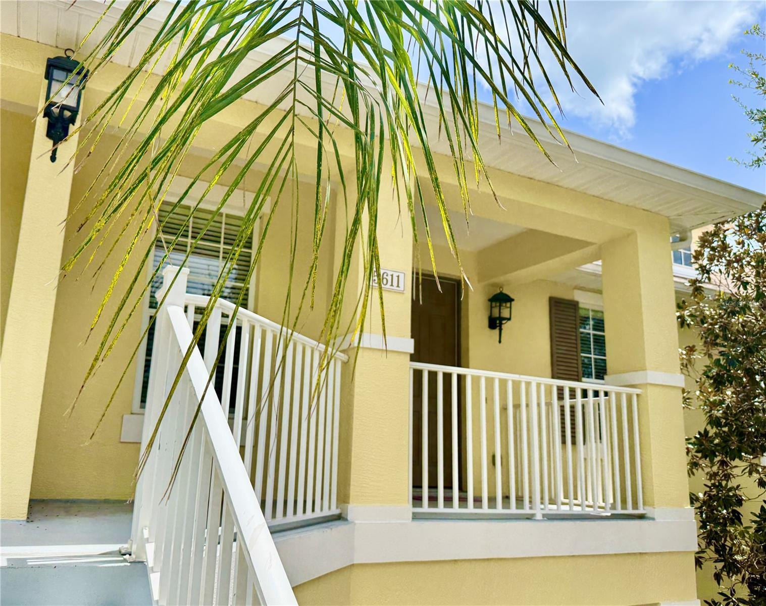 Property Photo: 5611 Key West Place 5611 FL 34203