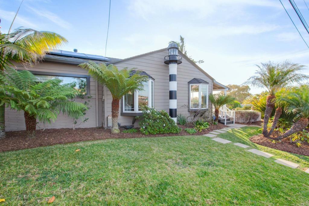 Property Photo:  2451 Erie Street  CA 92110 