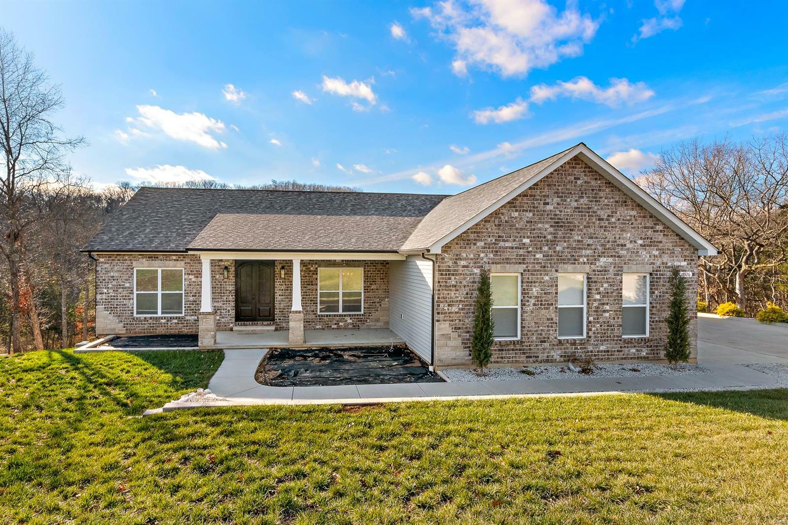 Property Photo:  3526 Red Oak Drive  MO 63052 