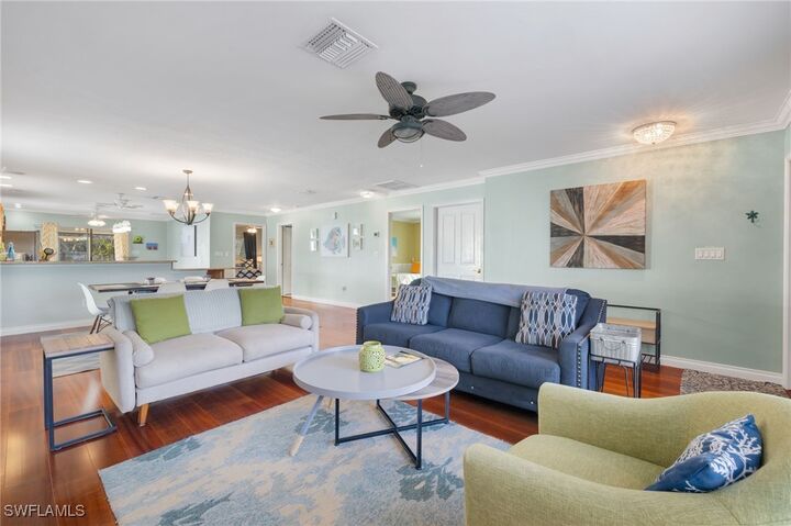 Property Photo: 573 108th Avenue N FL 34108