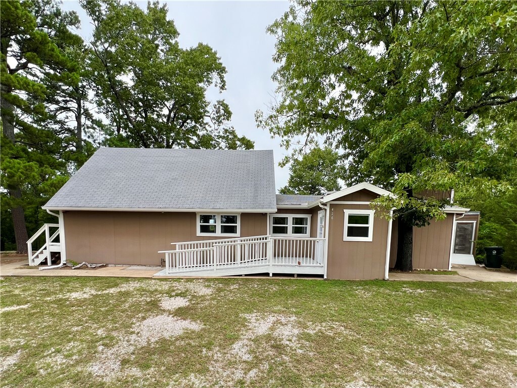 Property Photo:  426 Van Buren  AR 72632 