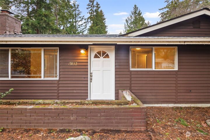 15832 SE 144th Street  Renton WA 98059 photo