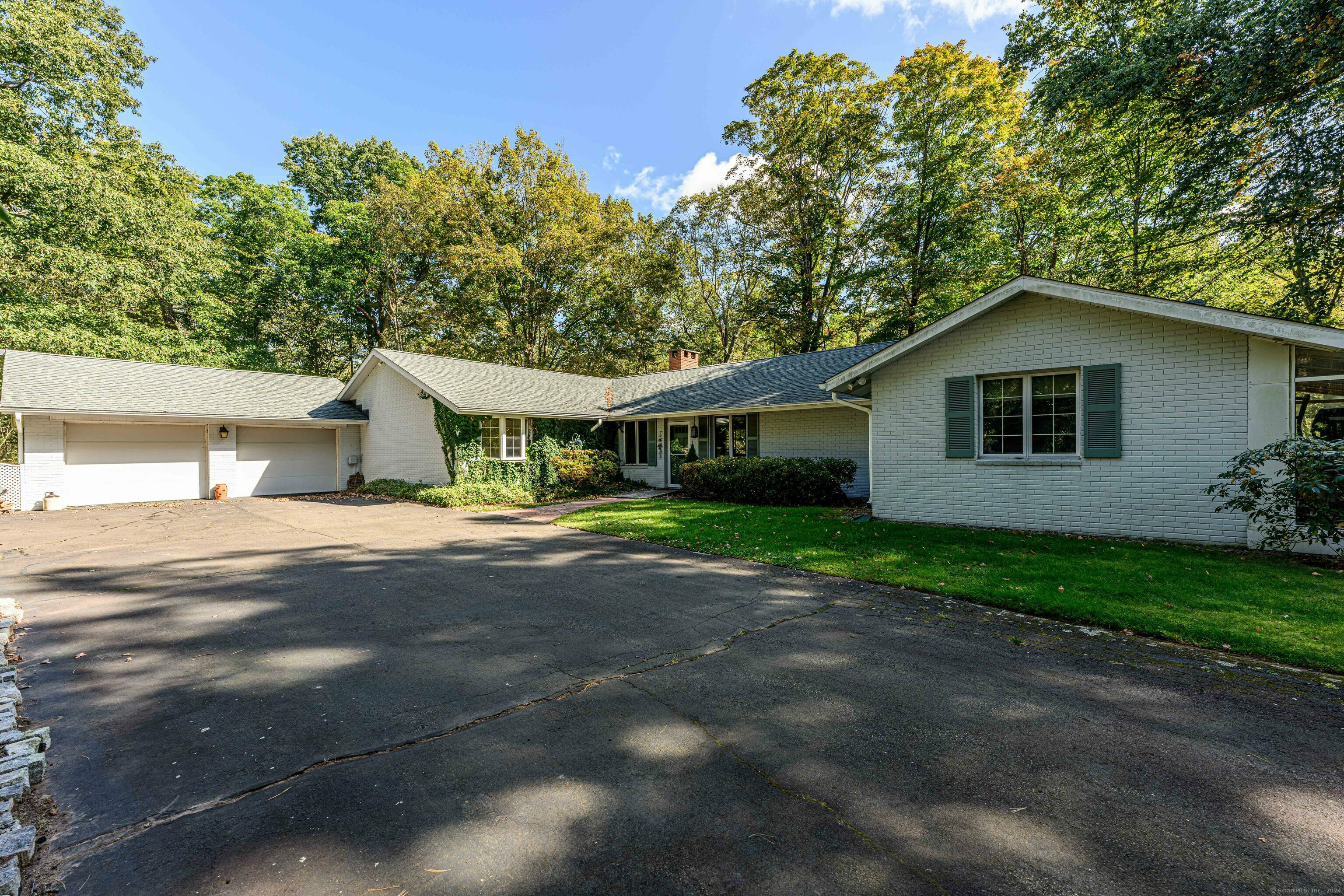 Property Photo:  265 River Road  CT 06518 