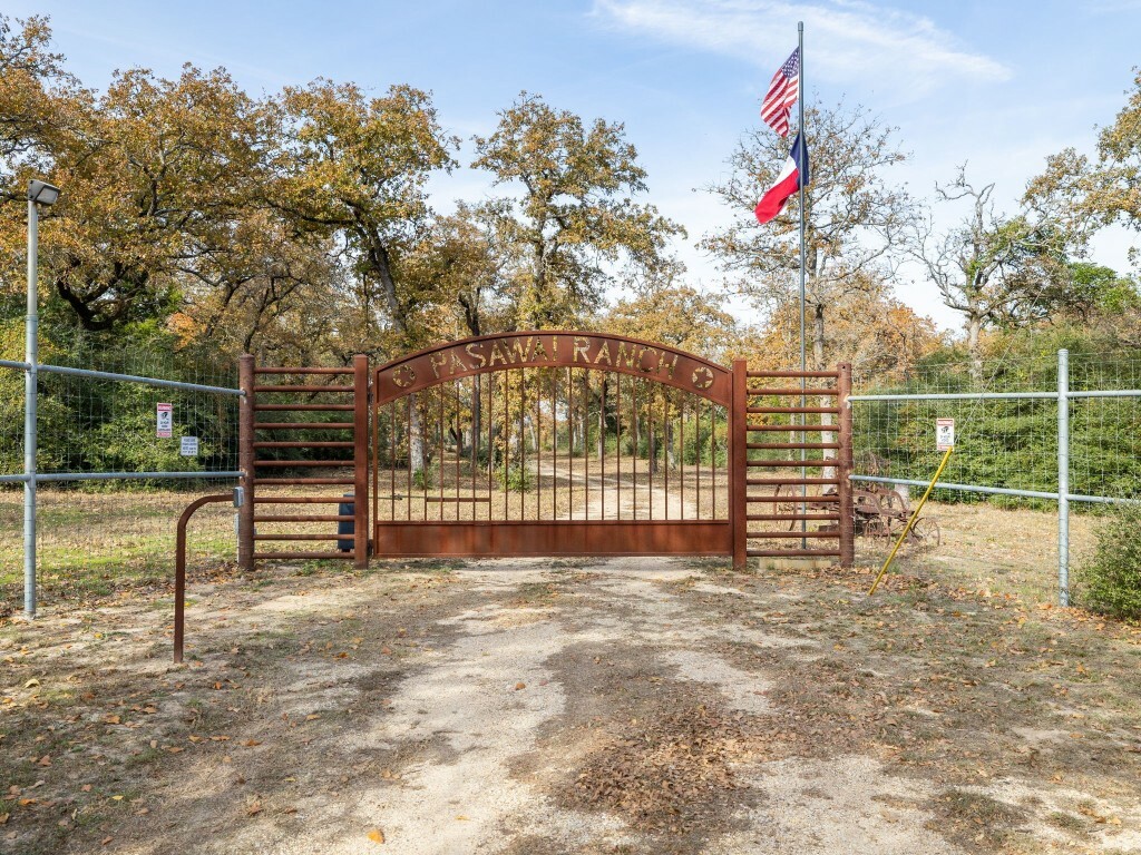 Property Photo:  9854 County Road 342  TX 76556 