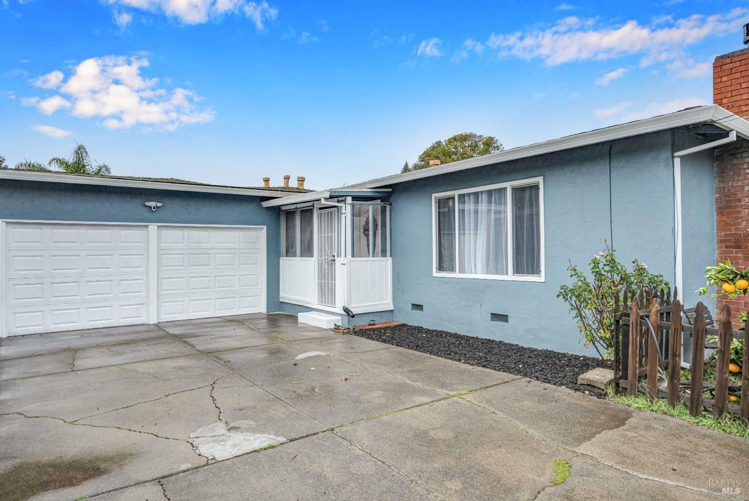 Property Photo:  611 Corlano Avenue  CA 95404 