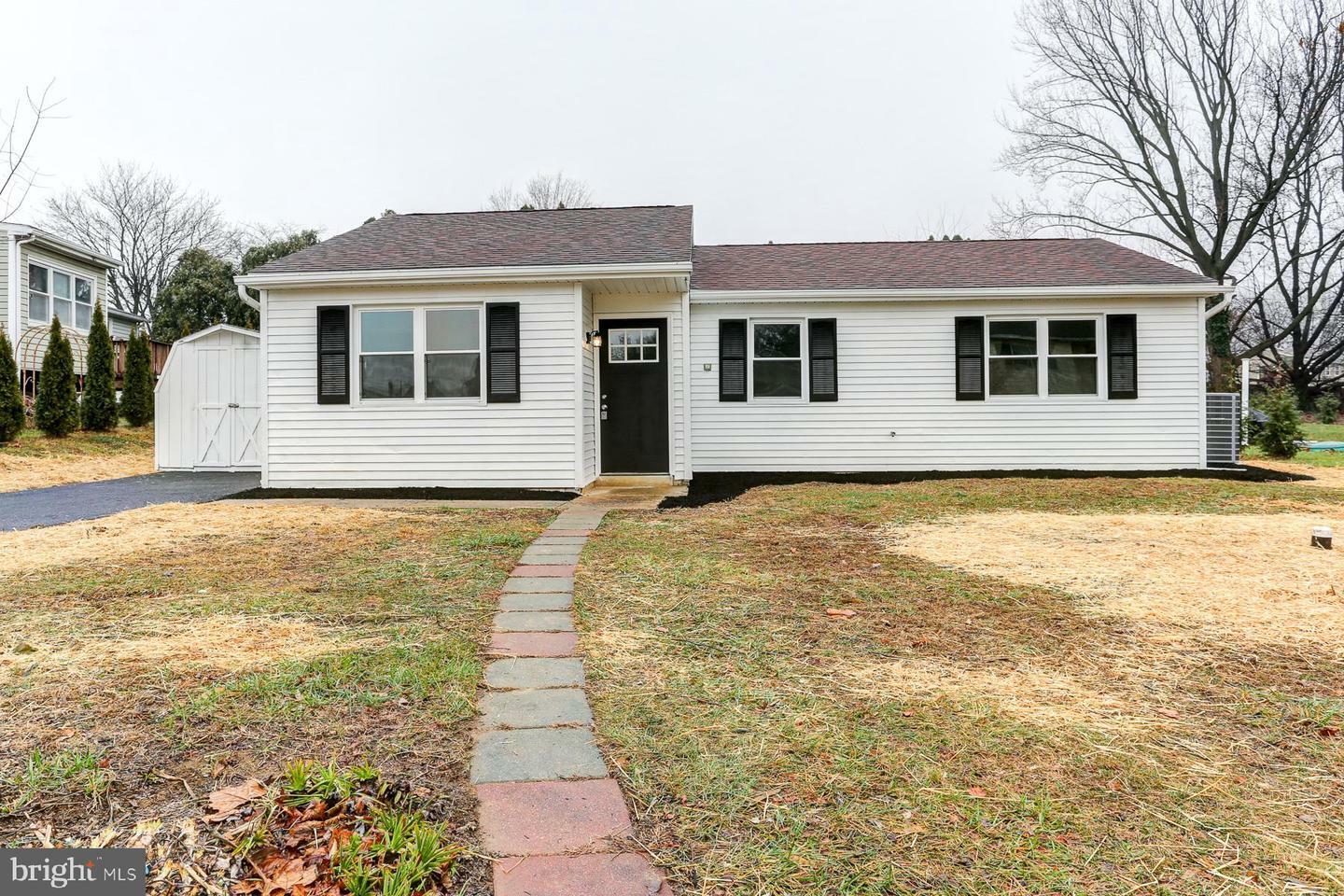 Property Photo:  106 Fishermans Lane  PA 17368 