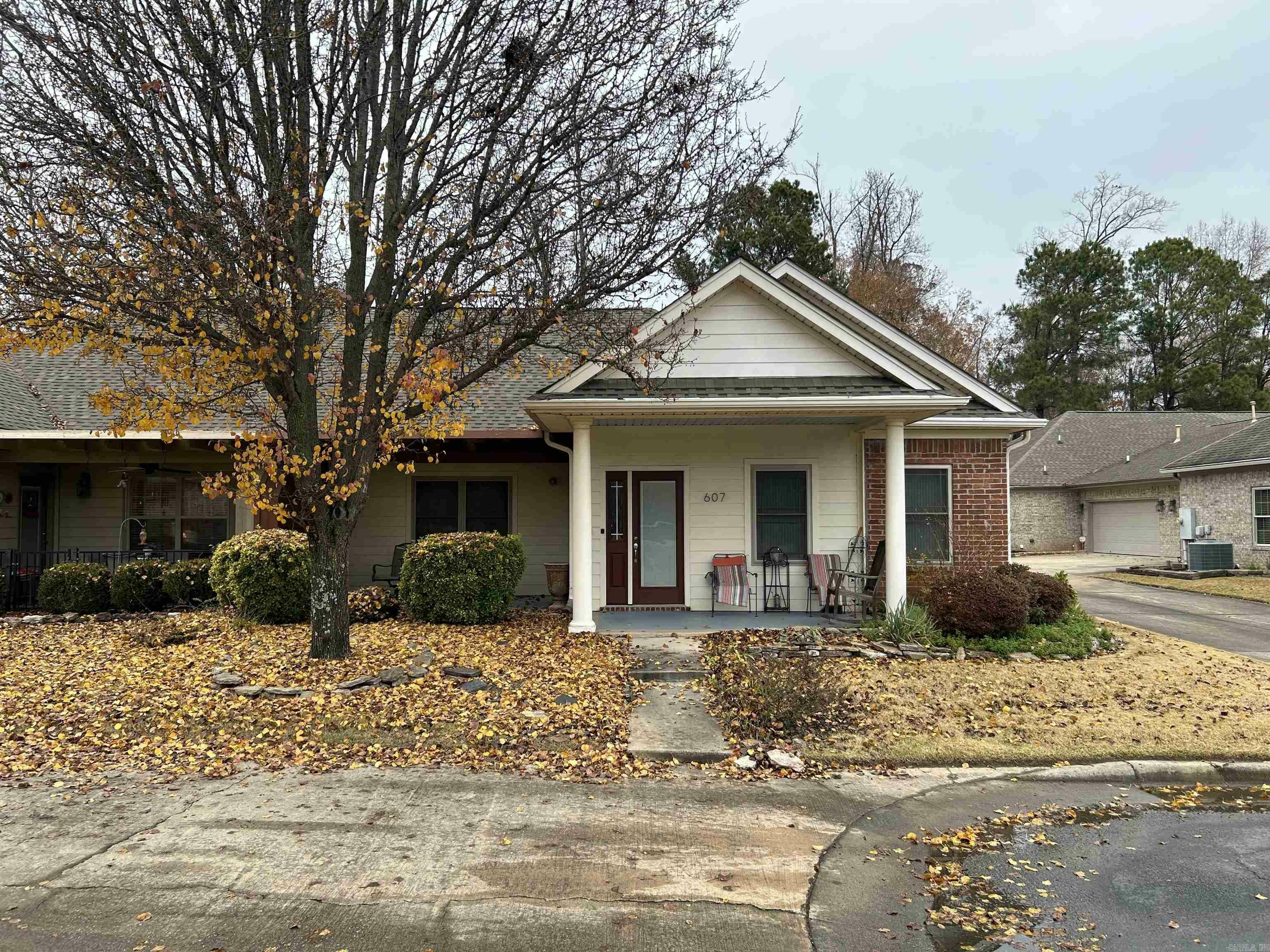 Property Photo:  607 Stagecoach Village Circle  AR 72210 