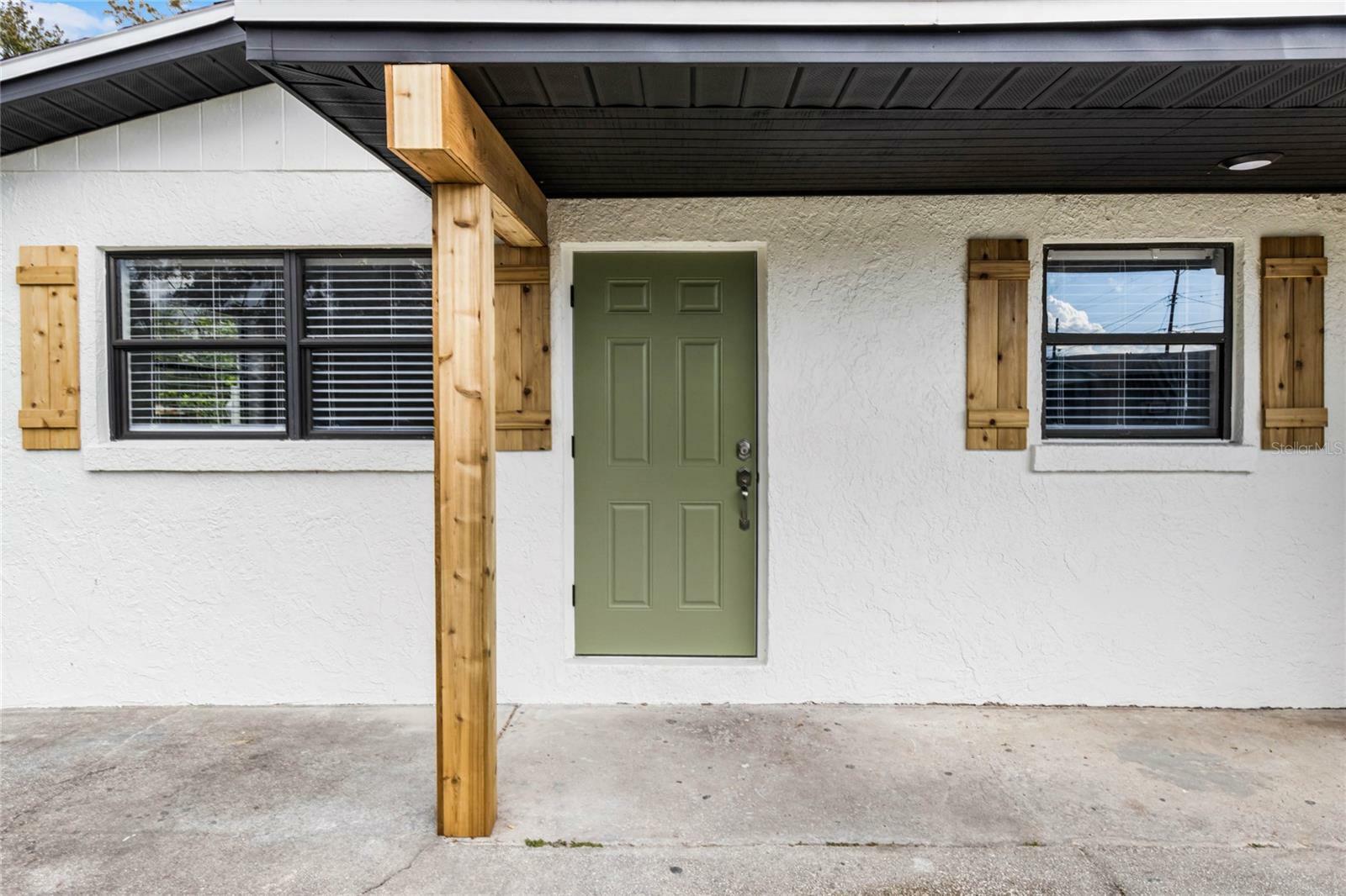 Property Photo:  625 N 3rd Street  FL 33850 