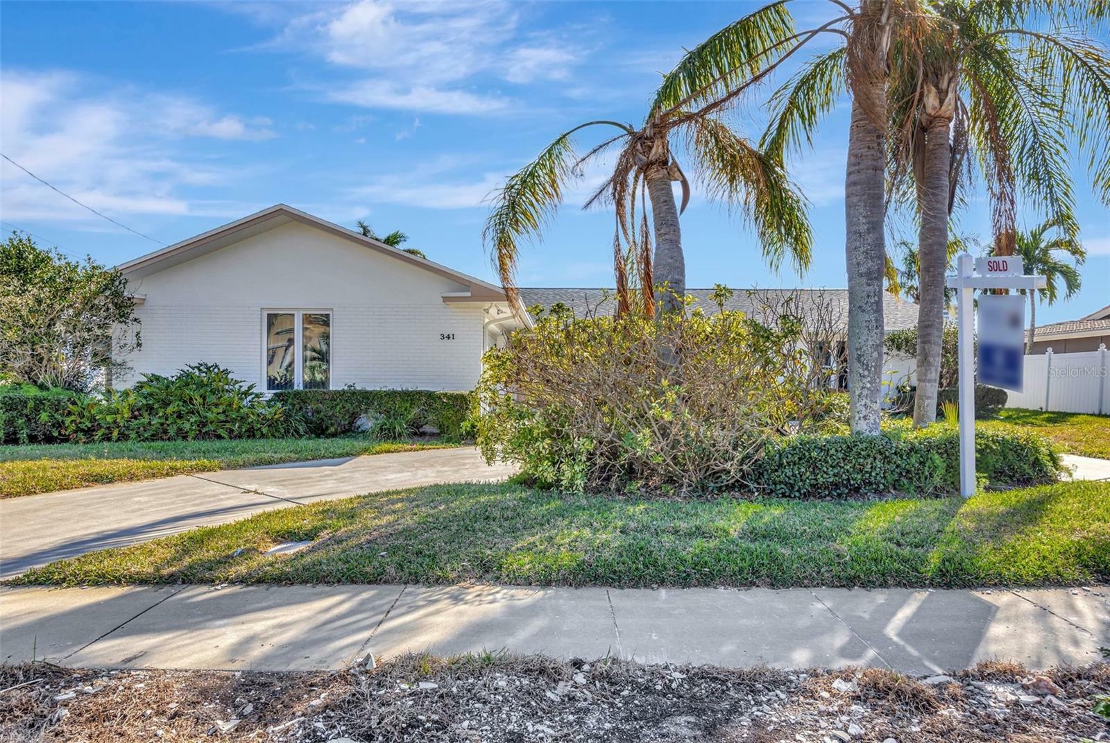 Property Photo:  341 Palm Island NE  FL 33767 