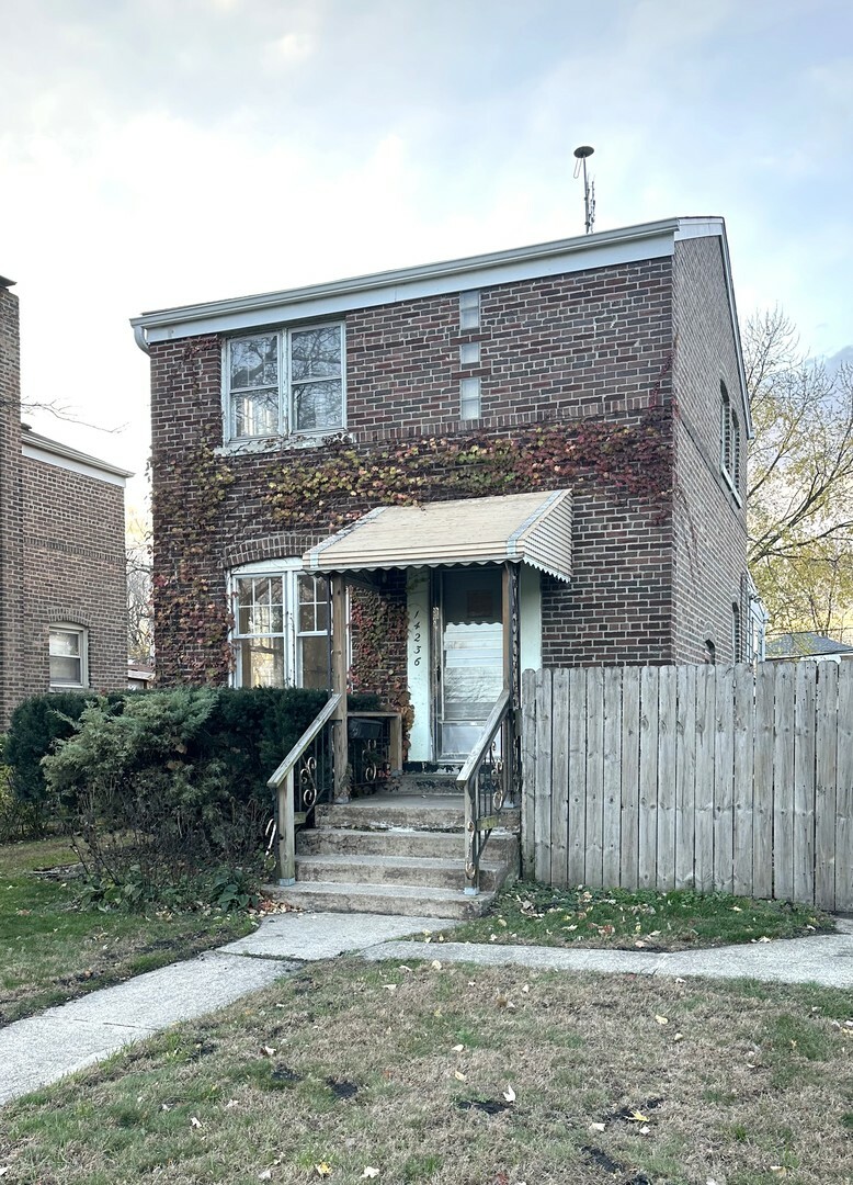 Property Photo:  14236 S Burnham Avenue  IL 60633 