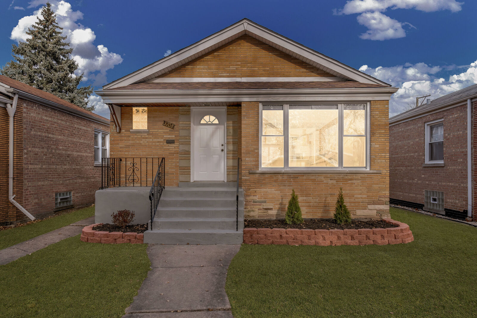 Property Photo:  