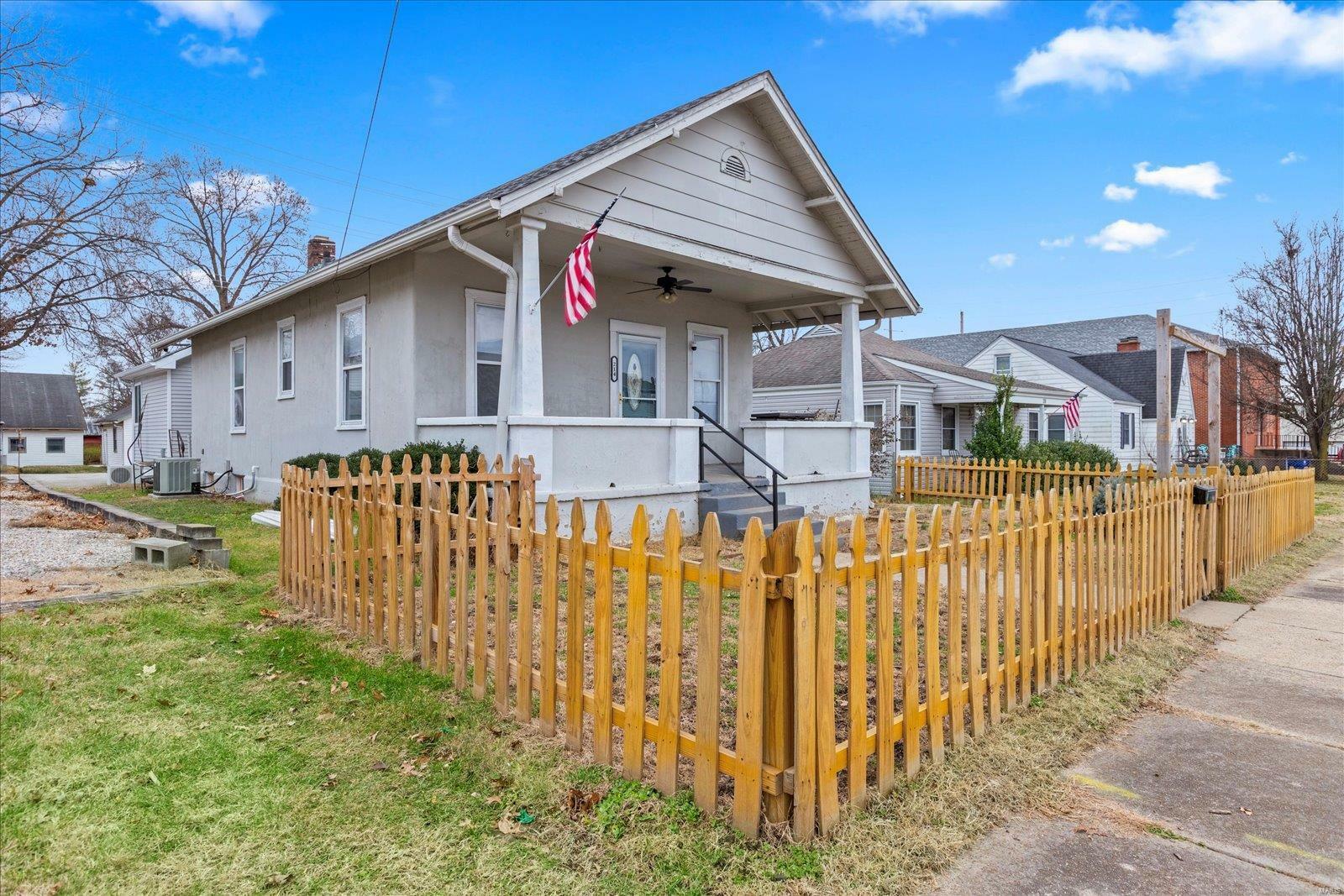 Property Photo:  214 N Columbus Street  MO 63069 