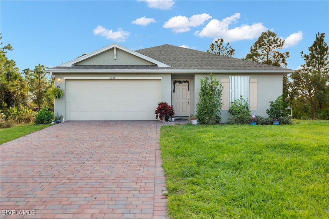 Property Photo:  5020 Gramercy Road  FL 33935 