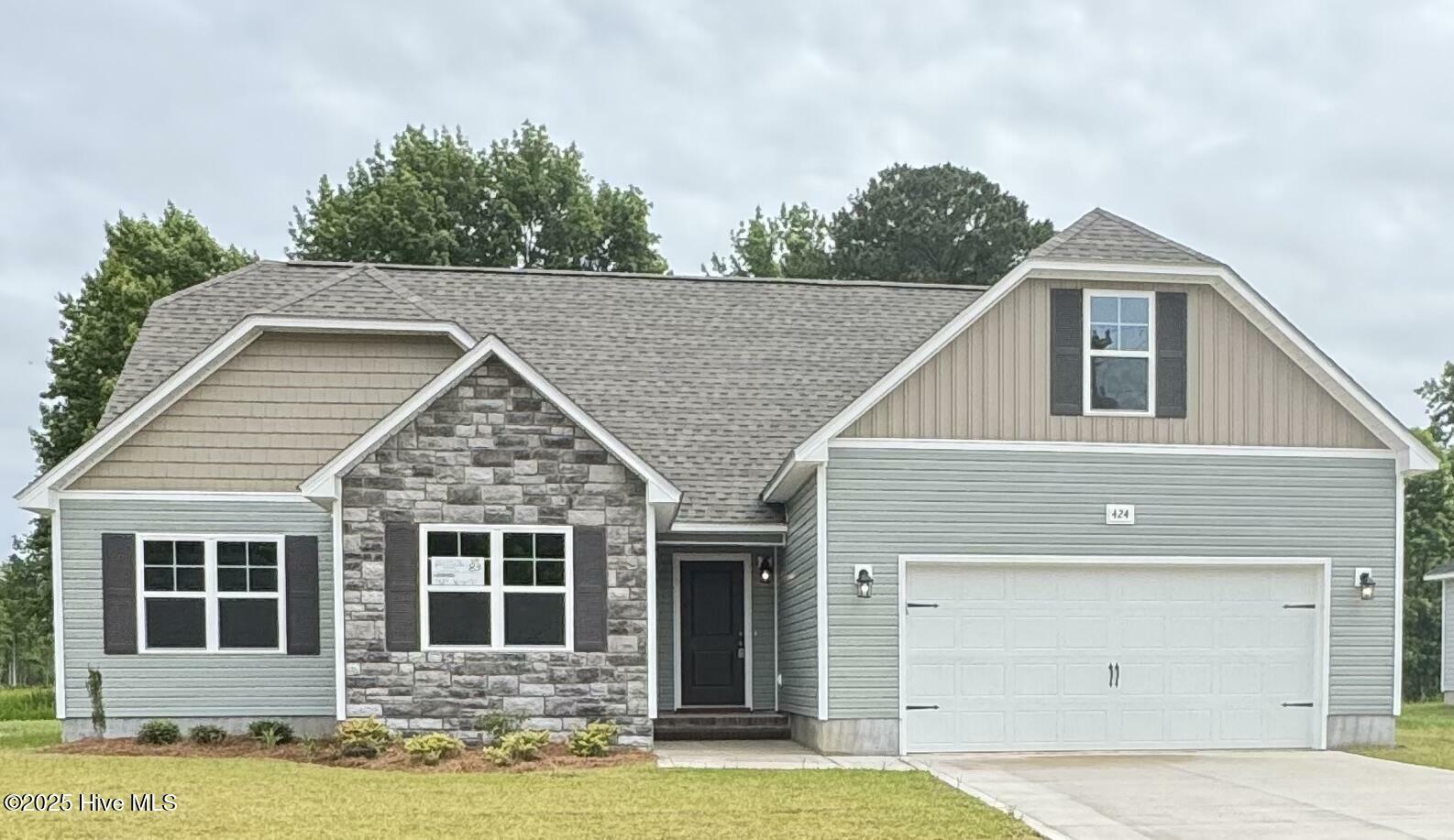 Property Photo: 424 Windermere Road NC 28539