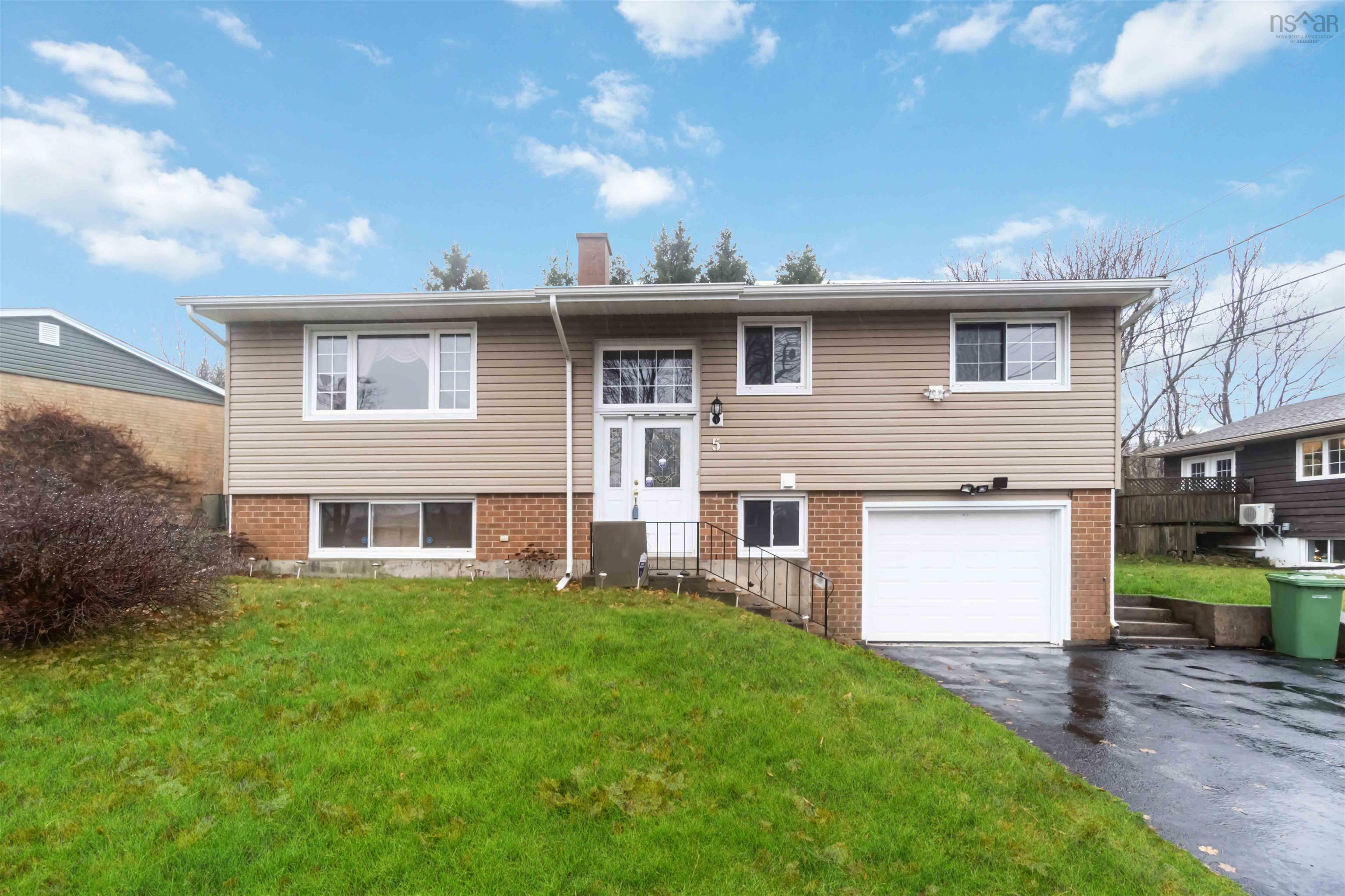 5 Agincourt Crescent  Dartmouth NS B2V 1H9 photo