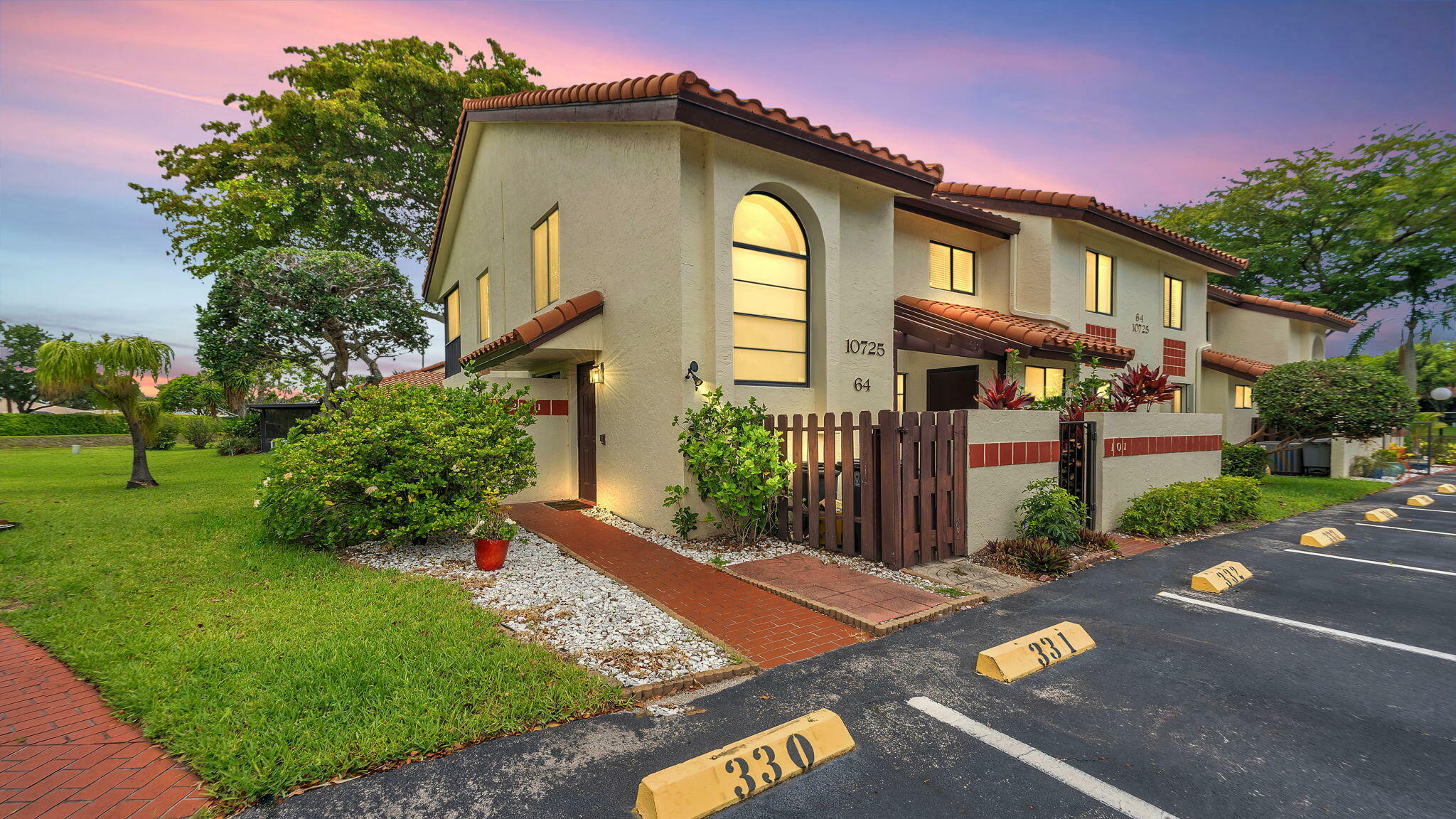 Property Photo: 10725 Bahama Palm Way 201 FL 33437