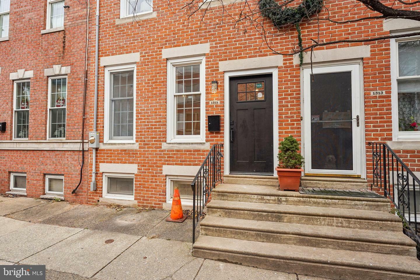 Property Photo:  1315 E Susquehanna Avenue  PA 19125 