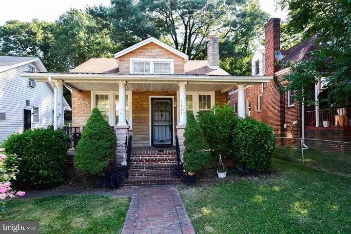Property Photo: 3221 Walnut Street NE DC 20018
