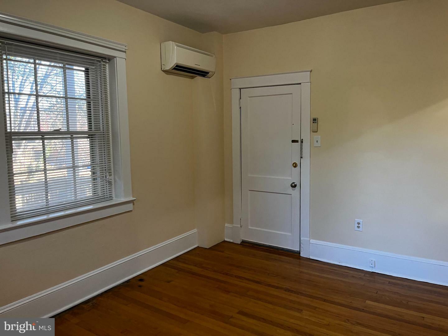 Property Photo:  208 W Boscawen Street 8  VA 22601 