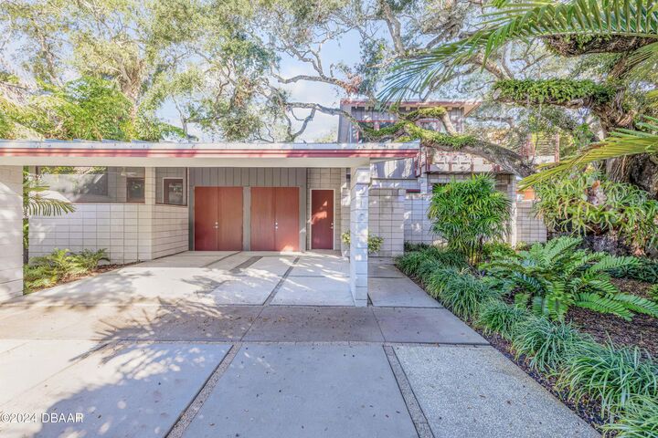 210 Florida Avenue  New Smyrna Beach FL 32169 photo