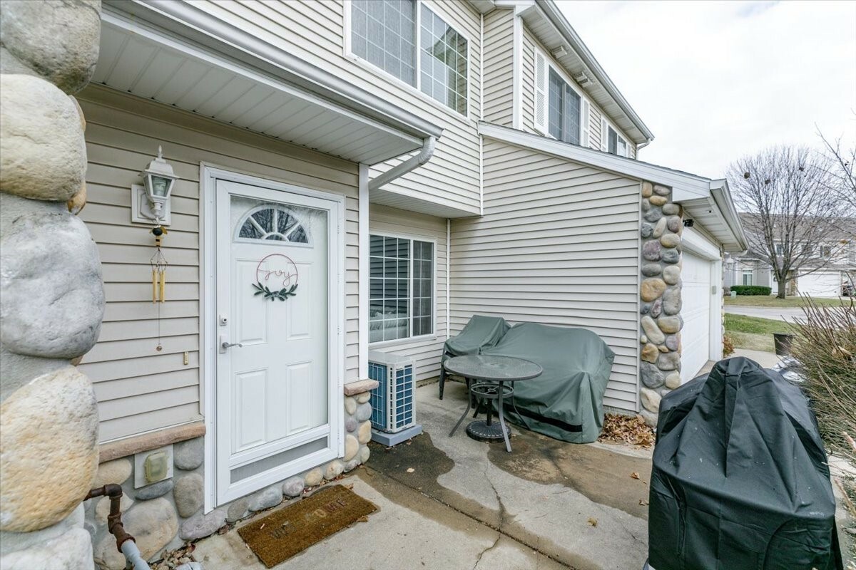 Property Photo:  3799 Village Run Drive 907  IA 50317 