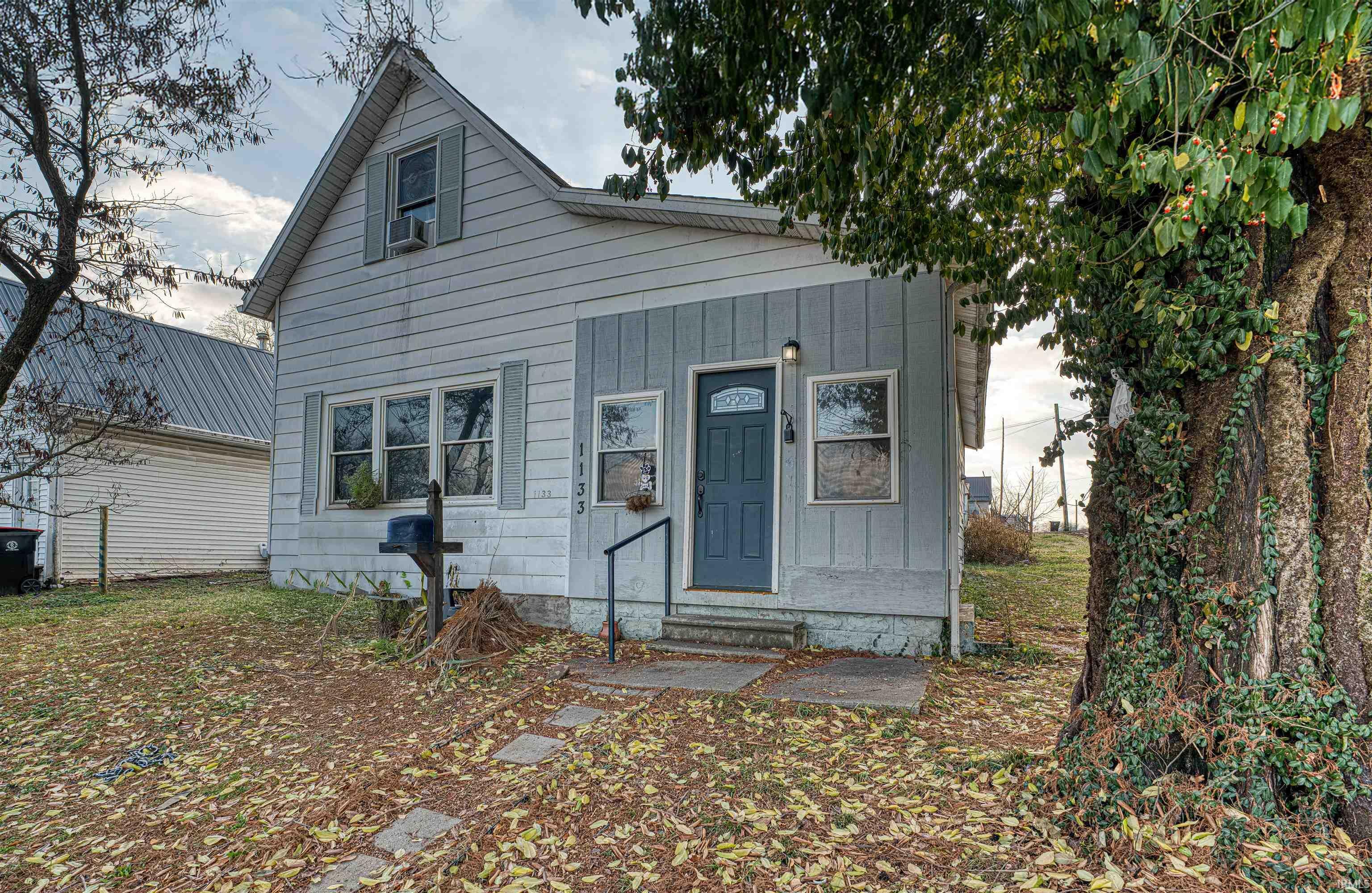 Property Photo:  1133 N Locust Street  IN 47620 