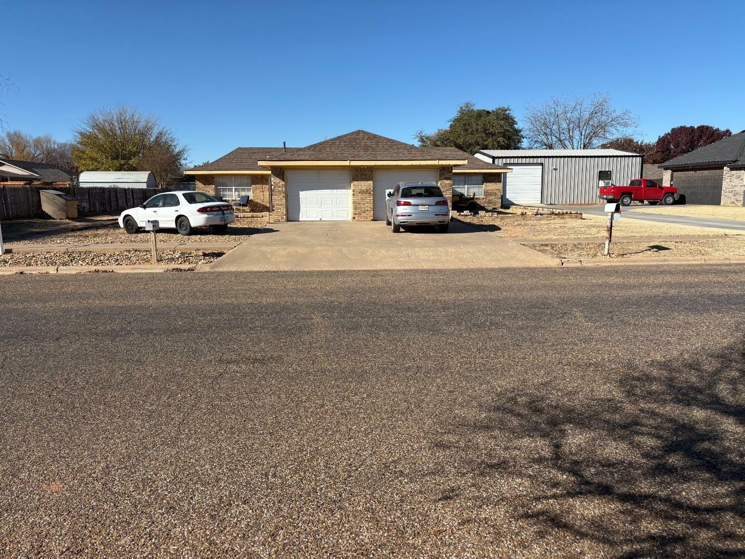 Property Photo: 1111 S Cheryl Drive TX 79316