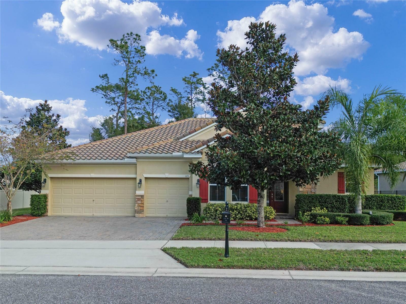 Property Photo:  125 Casa Bella Boulevard  FL 32724 