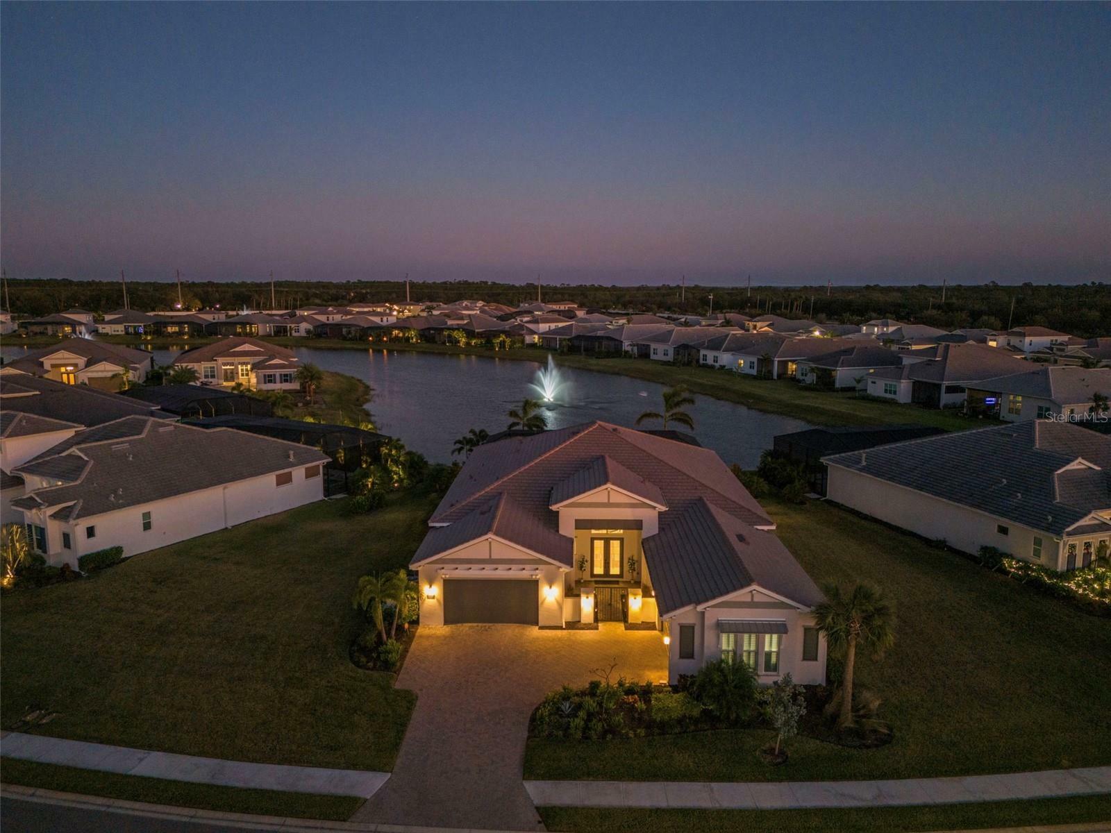 Property Photo:  8437 Cane Bay Court  FL 34202 