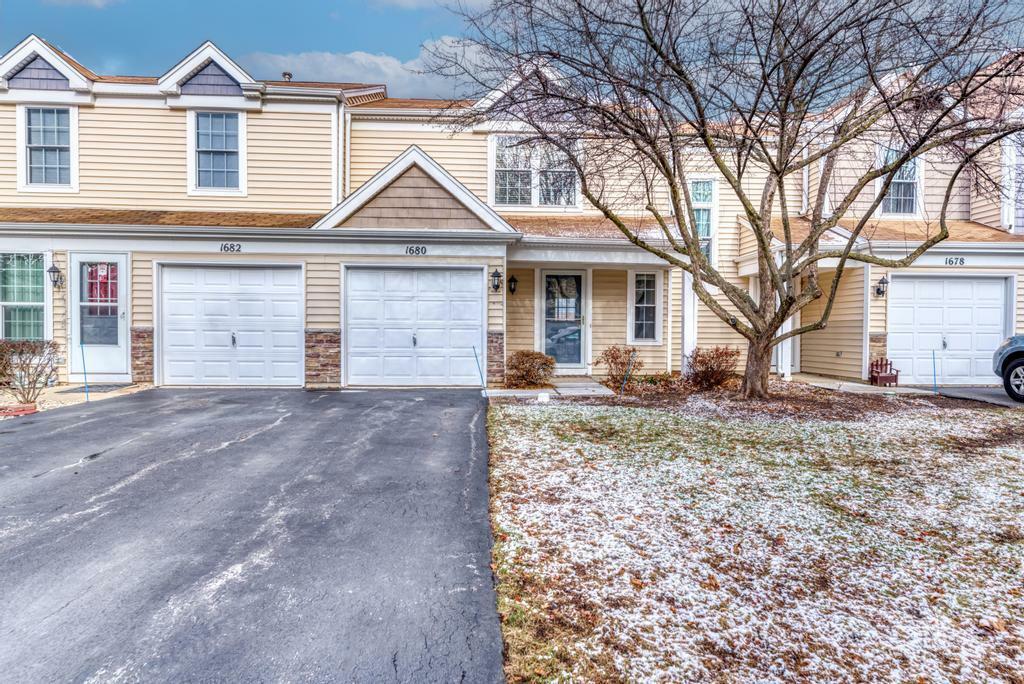 1680 Pebble Beach Circle  Elgin IL 60123 photo