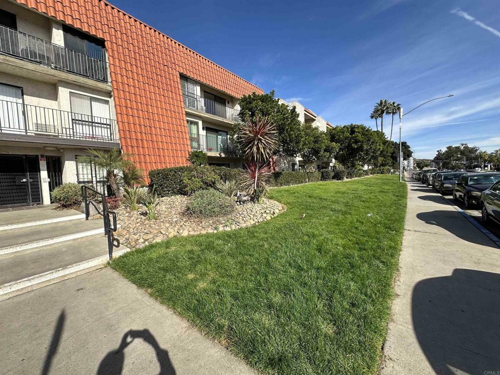 Property Photo:  6780 Friars Rd 220  CA 92108 