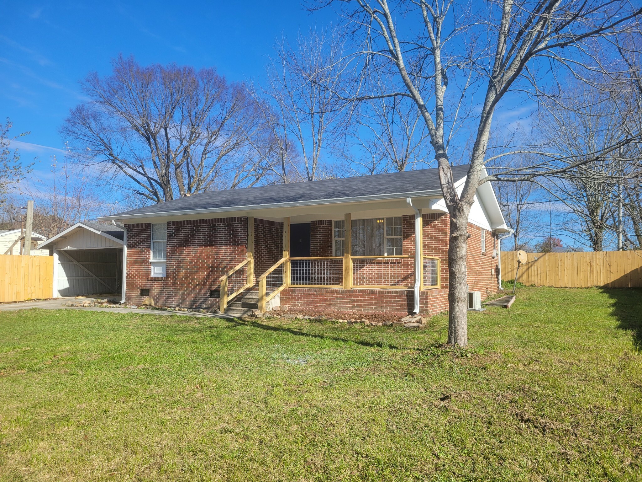 Property Photo: 46 14th St TN 37387