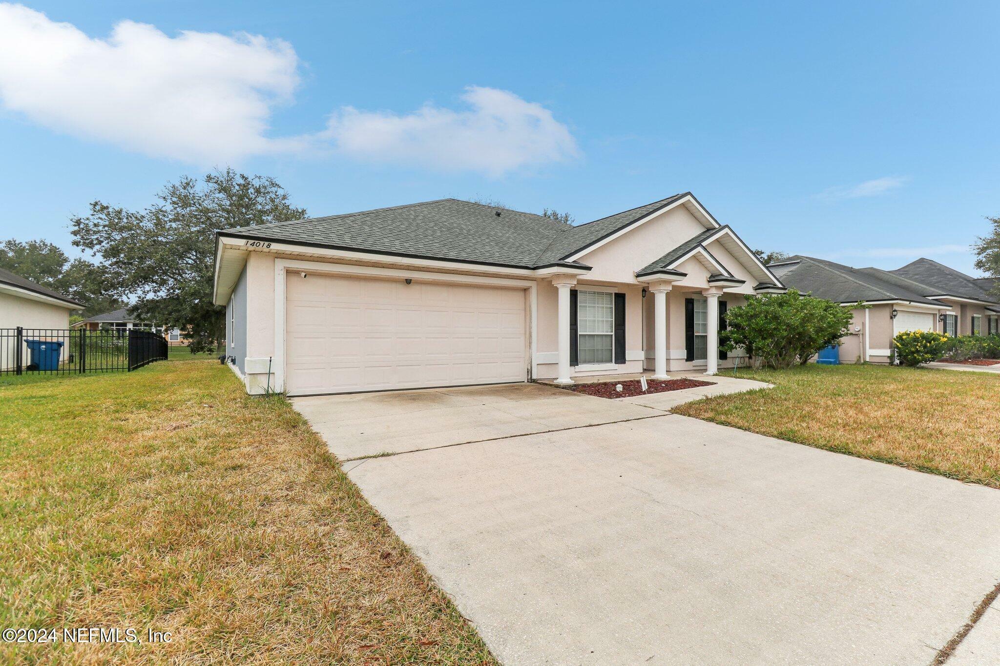 Property Photo:  14018 Fish Eagle Drive E  FL 32226 