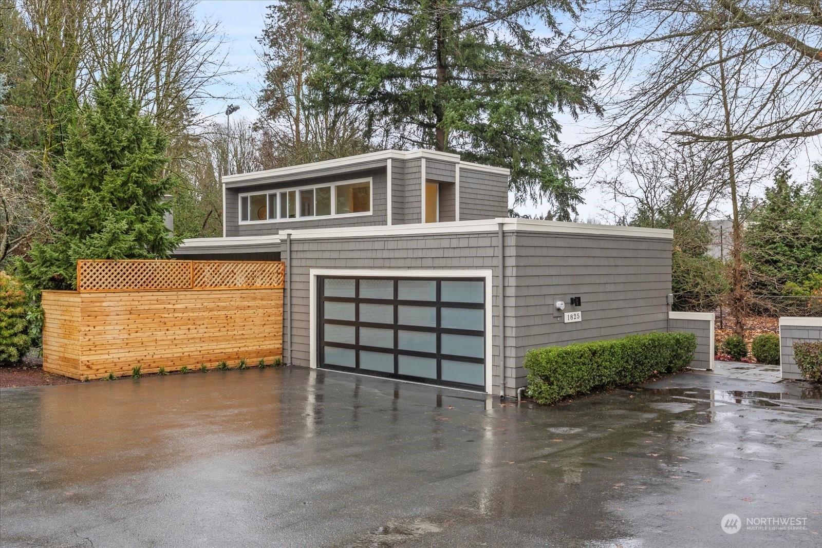 1825  112th Avenue NE  Bellevue WA 98004 photo