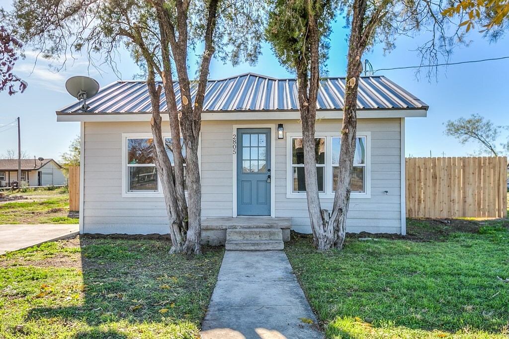 Property Photo:  2805 Bowie St  TX 76901 