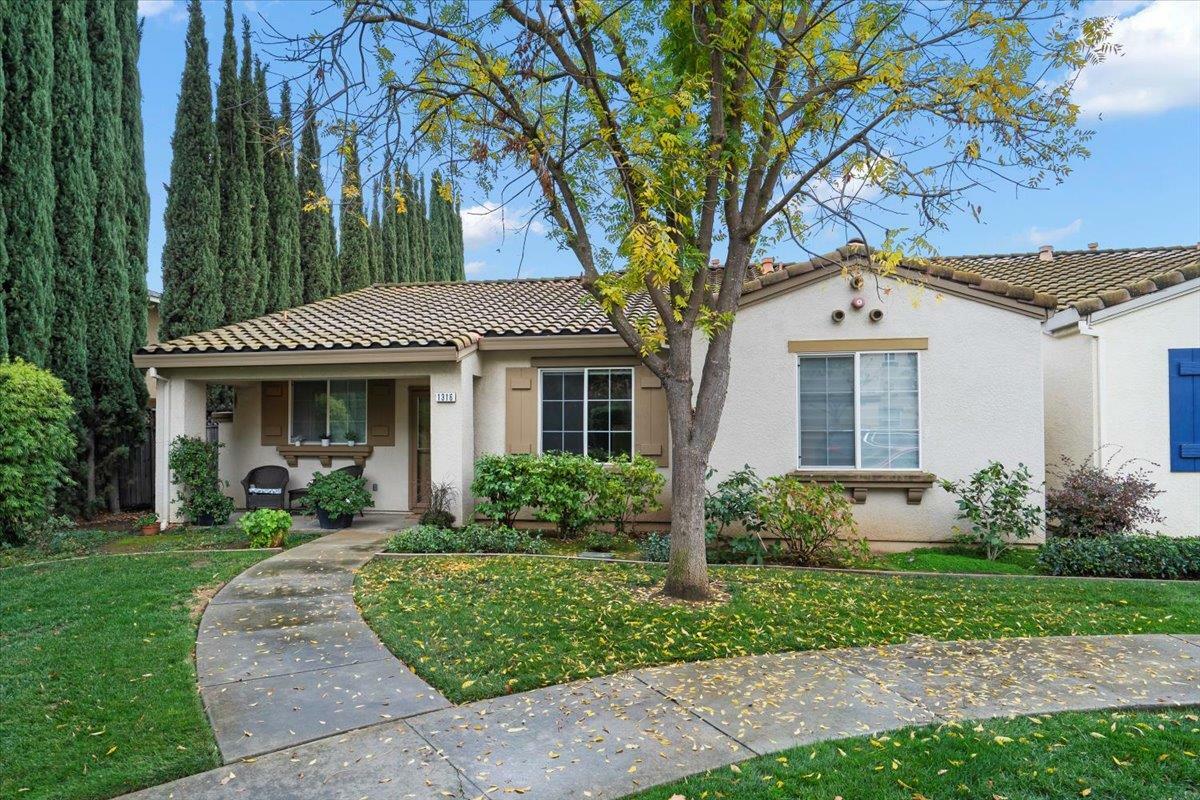 Property Photo:  1316 White Oak Place  CA 95020 