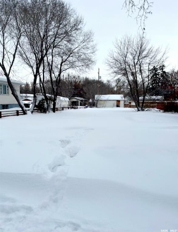 Property Photo:  348 T Avenue S  SK S7M 3B1 