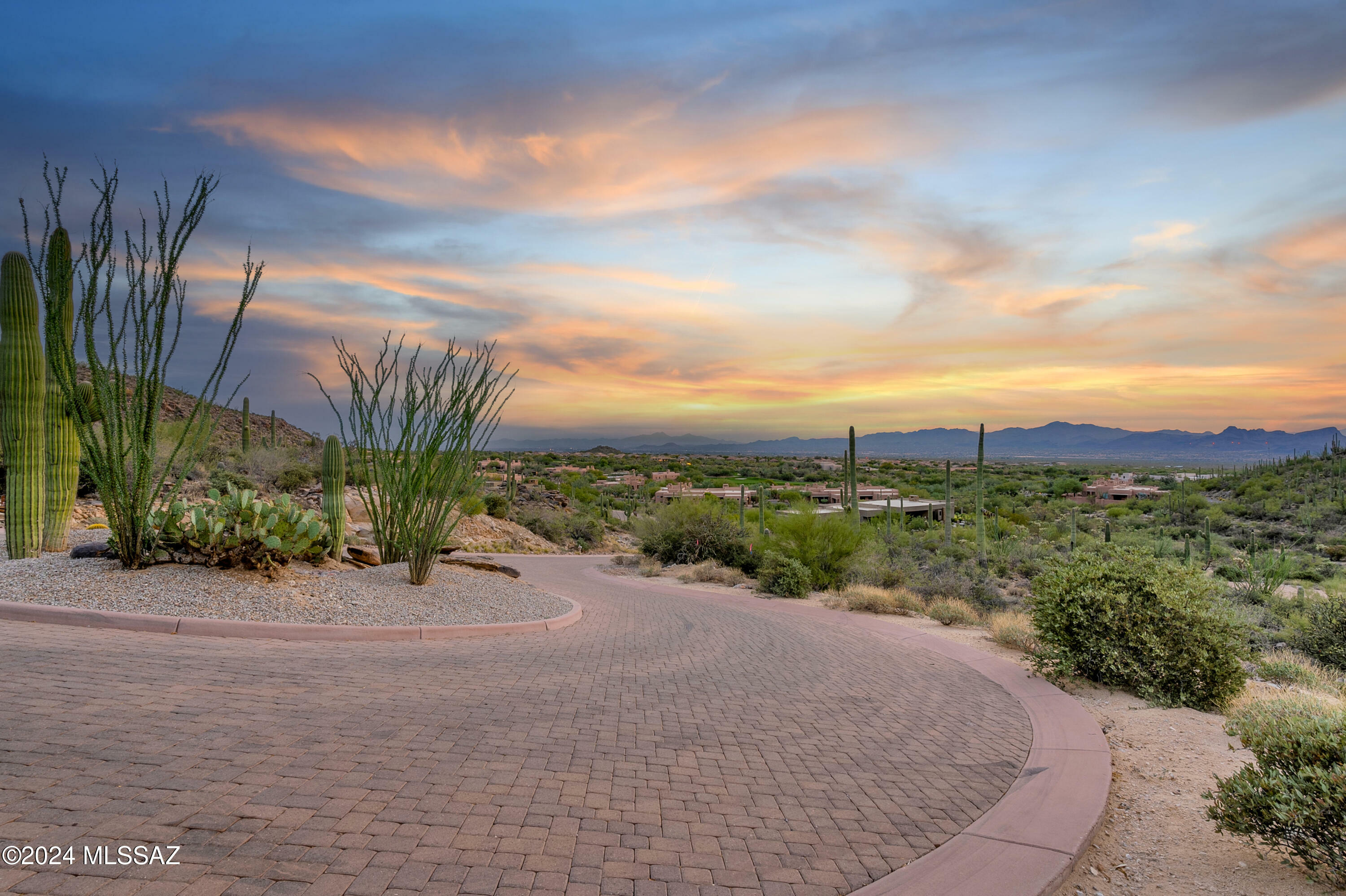 Property Photo: 5282 W Gallery Canyon Place 7 AZ 85658