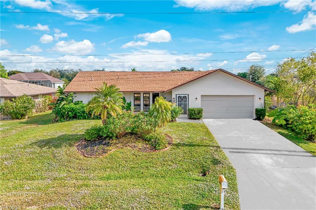 Property Photo: 33 SE 12th Ct FL 33990