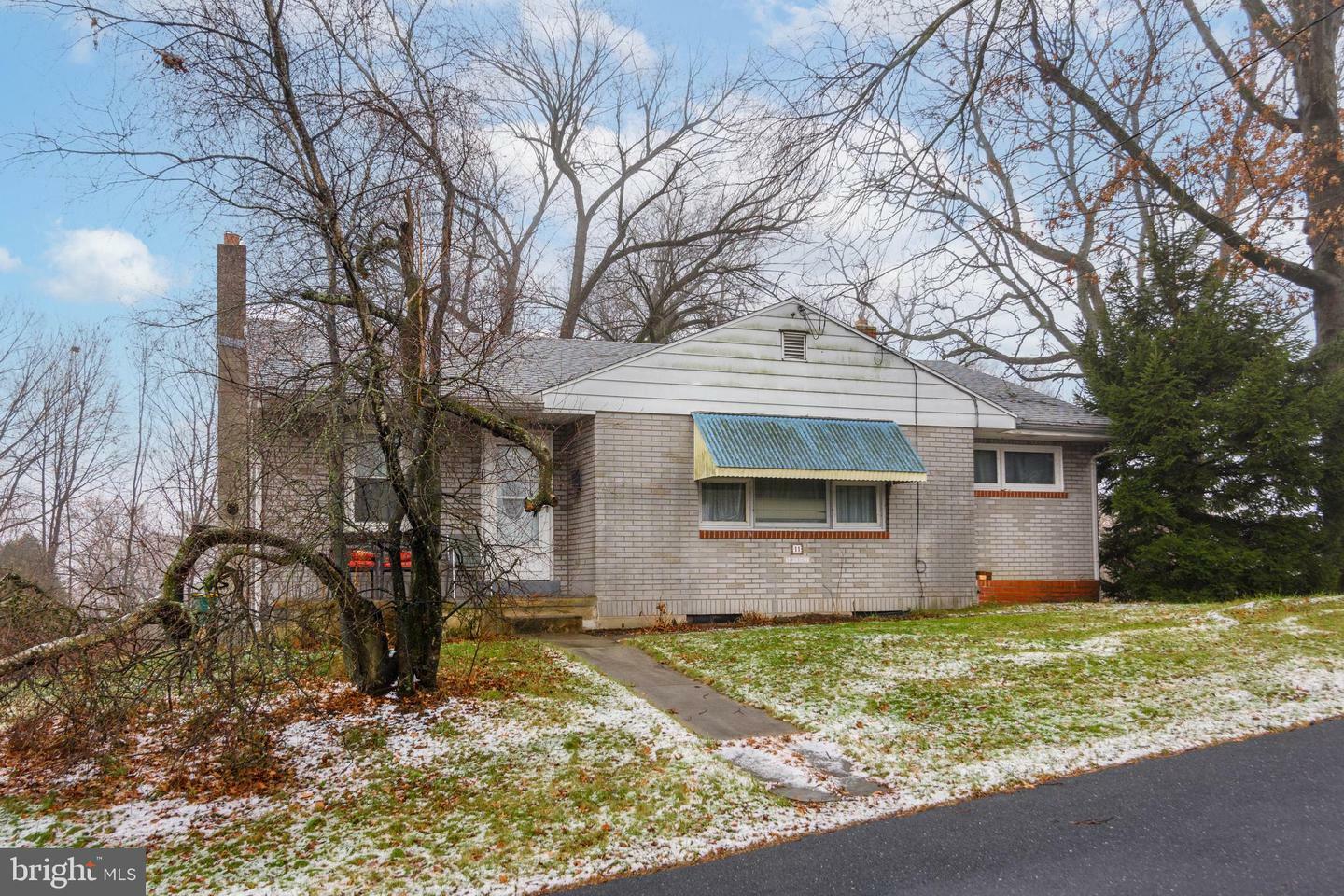 Property Photo:  11 Helen Street  PA 17025 