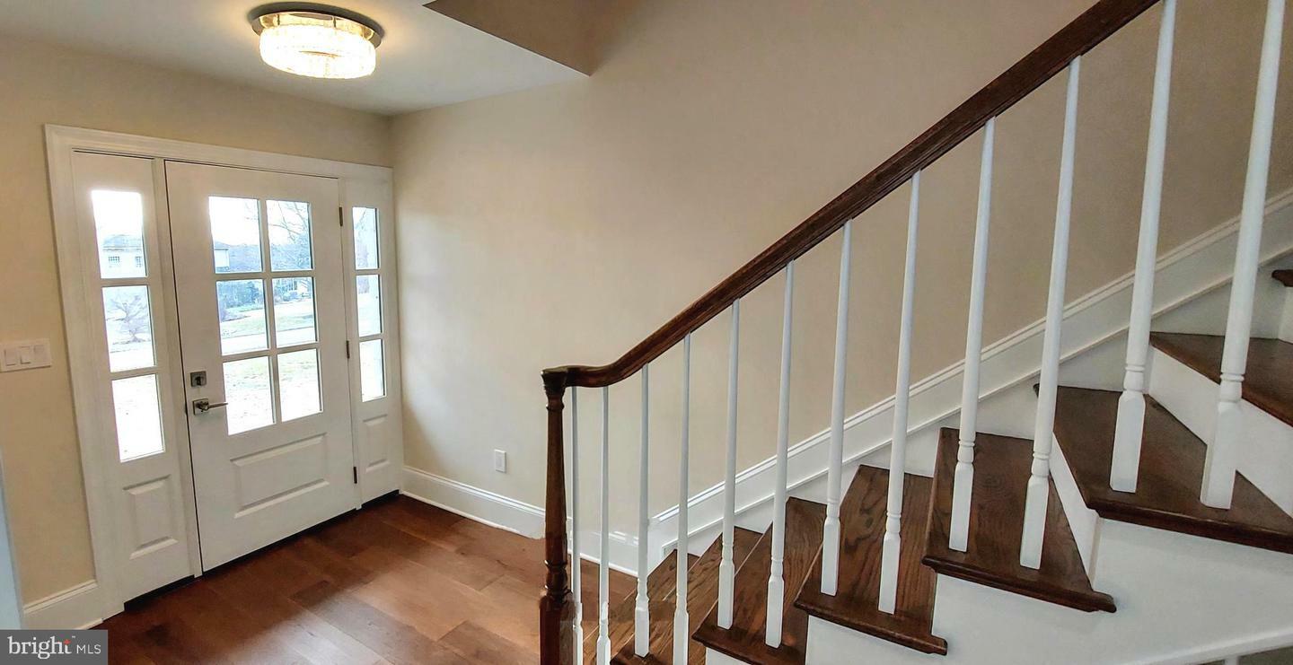 Property Photo: 4909 Threadneedle Road DE 19807
