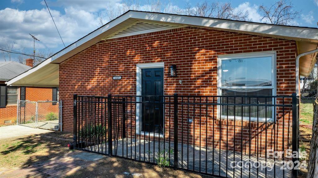 Property Photo:  1327 F Avenue SE  NC 28602 