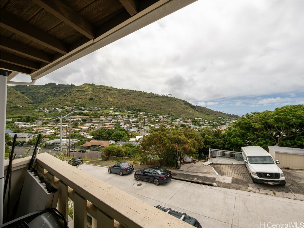 Property Photo:  658 Aipuni Street  HI 96821 