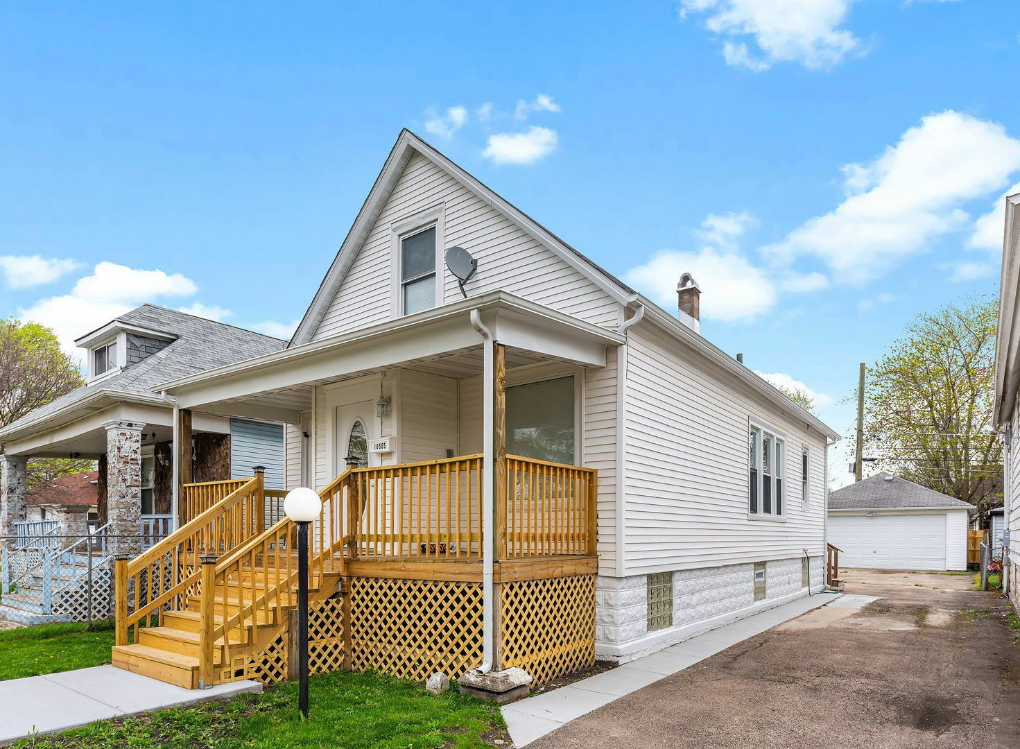 Property Photo:  10505 S La Salle Street  IL 60628 