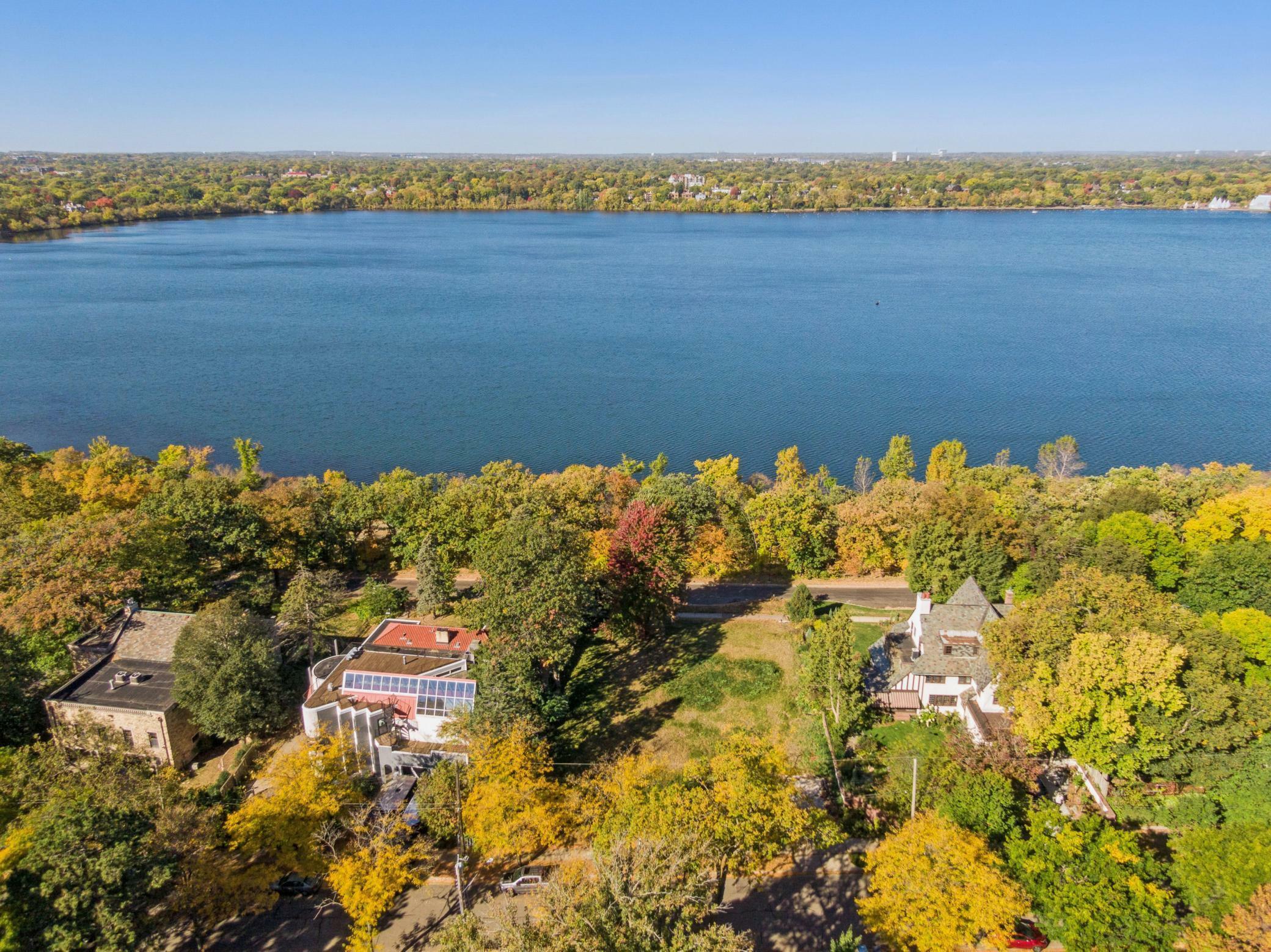 Property Photo:  4629 E Lake Harriet Parkway  MN 55419 